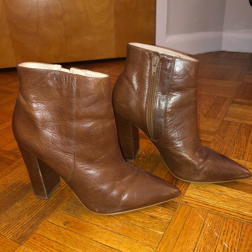 Steve Madden brown leather block heel ankle bootie